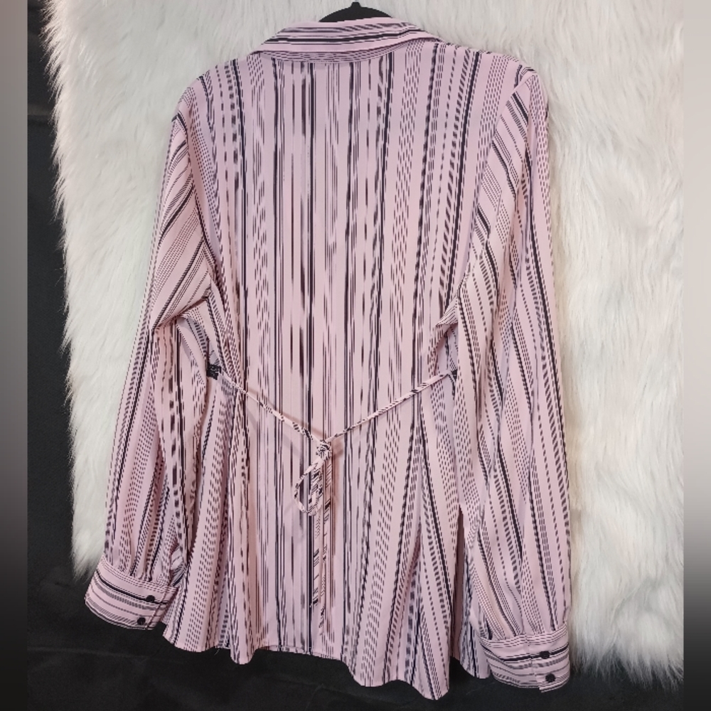 Motherhood Maternity Pink and Black Long Sleeve V-neck Striped Top Size 1X - Picture 12 of 13
